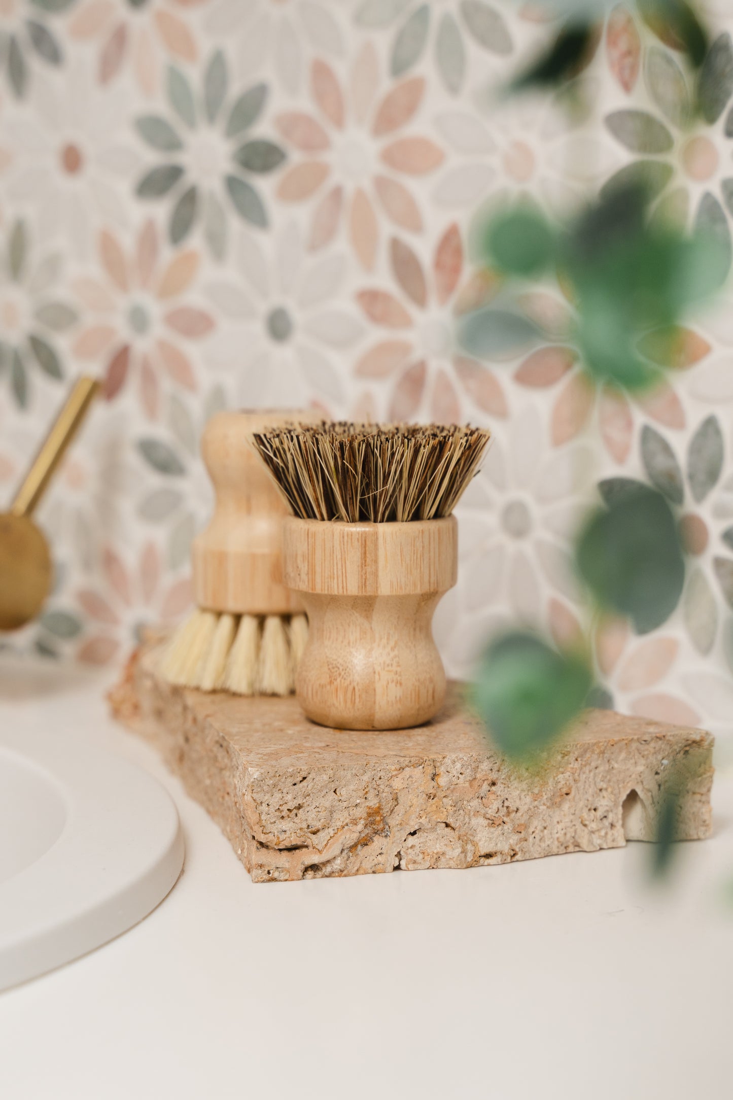 Palm All-Around Cleaning Brush